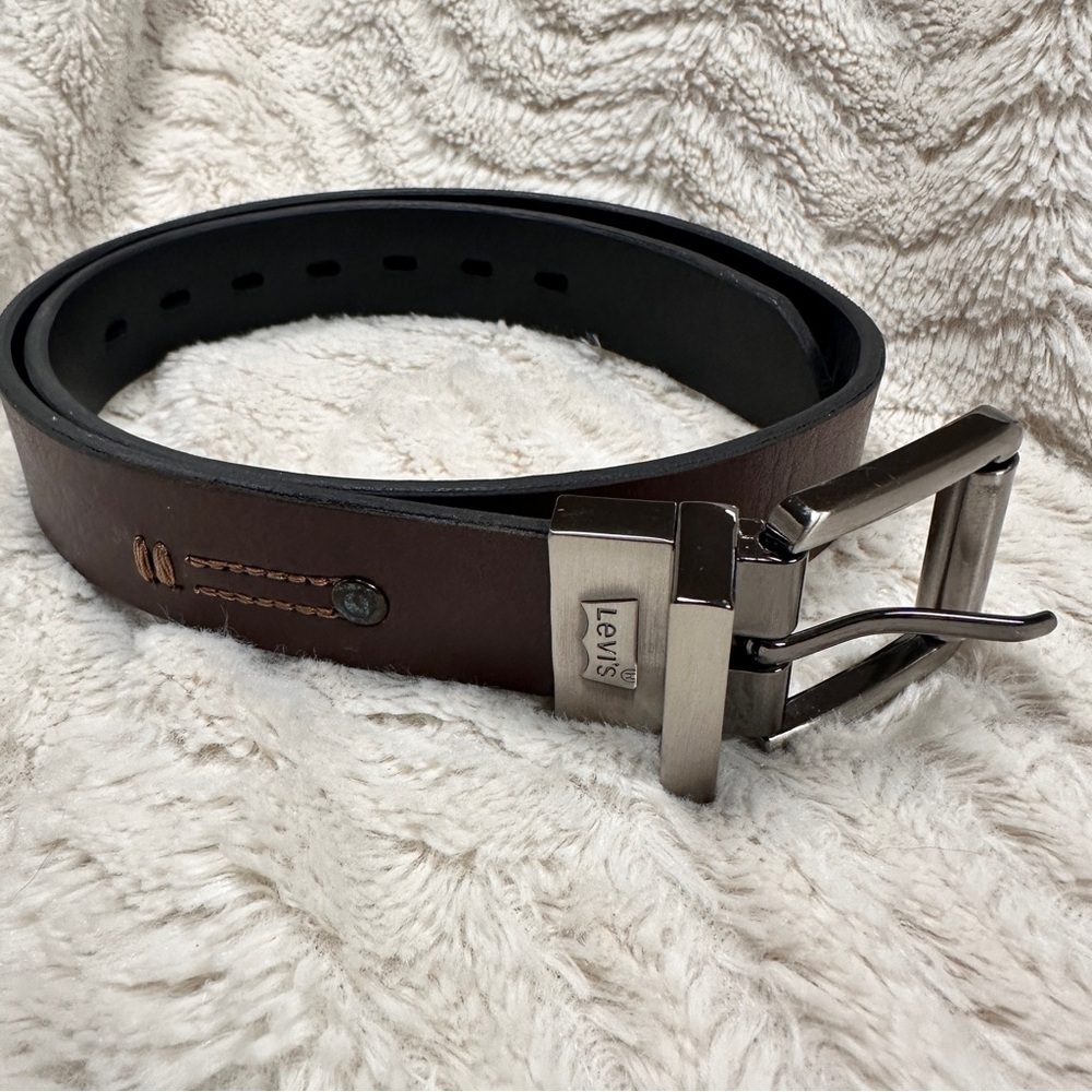 Levi's Brown Vegan Leather Belt with Silver Buckle, 1"x 28" center hole, 32" end
